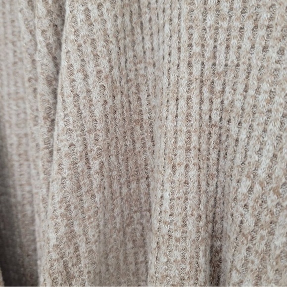 Anthropologie Akemi + Kin Long Sleeve Beige Waffle Knit Wrap Top Size S - Picture 10 of 11